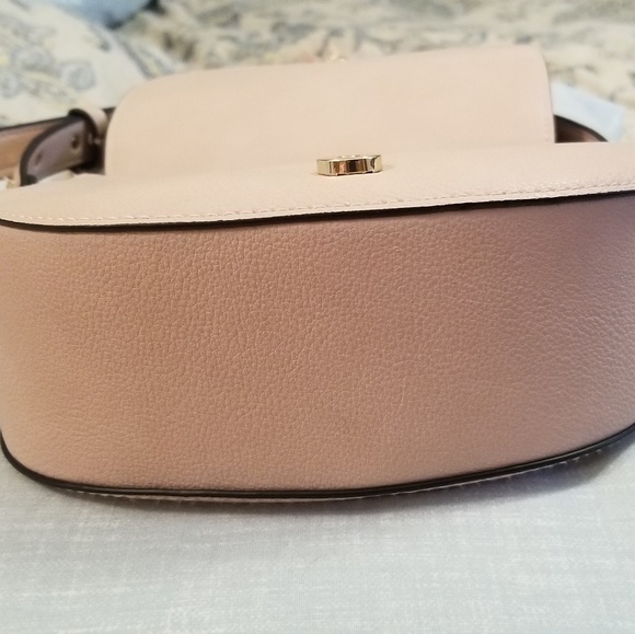 {NWOT} VS crossbody purse, dusty pink w/ tassels - Picture 2 of 6